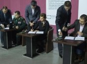 Марина Порошенко, Полторак и Совет волонтеров подписали Меморандум 