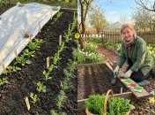 В конце марта можно сеять на огороде первые овощи и зелень