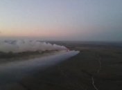 В Крыму второй день в жуткий зной полыхает мусорный полигон (фото, видео)