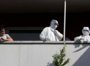 "Вирус есть, он не исчез": Германия пока не будет отказываться от масок