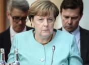 Меркель: Нам нужно НАТО и в XXI веке как гарант нашей безопасности