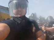 В Киеве полицейский распылил газ в лицо журналисту