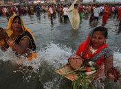 Как люди проводят время в Индии (Фото)