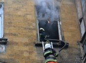 В Одессе произошел пожар в квартире, полностью захламленной мусором