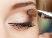 Как можно использовать бежевый карандаш для макияжа