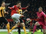 Робин ван Перси покинул стадион на костылях