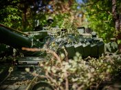 Наши военные не только закрепляются на позициях, но и атакуют