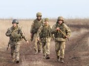 Сутки на Донбассе: противник четыре раза обстреливал позиции ВСУ