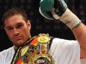 Фьюри продолжает "доставать" Кличко своими вызовами