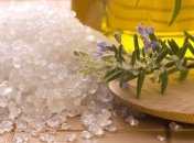 Как избавиться от прыщей с помощью морской соли? 