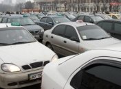 Большая часть таксистов в Украине работает нелегально