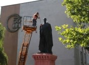 В Одессе готовятся ко Дню города - отмывают памятники