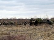 В Днепропетровской области танкисты и разведчики провели боевые стрельбы: фото