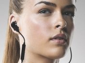 Harman представила беспроводные наушники с биометрическими датчиками