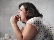 Почему мы переедаем и как это побороть