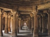 Уникален в трех аспектах: в Индии обнаружен загадочный древний храм