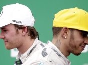 В Mercedes завоевали 11-й победный дубль в сезоне