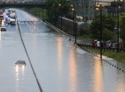 Уровень воды в Торонто местами доходит до двух метров