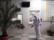 У Чернівецькій області співробітники ДСНС дезинфікують вокзали та автостанції