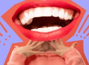 Усмішка може стати початком діалогу