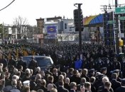 В Нью-Йорке простились с убитым полицейским