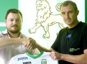 Экс-капитан Шахтера Кучер стал игроком Карпат