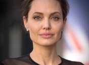 Анджелина Джоли поменяла имидж