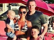 Конюшня, бассейн и футбольное поле: первые фото с грандиозной стройки особняка Руни