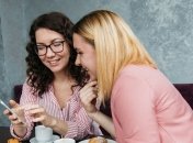 День подруг 2022 - что за праздник, поздравления