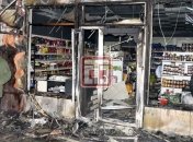 На рынке у метро "Академгородок" в Киеве ночью сгорело семь павильонов: эксклюзивные фото