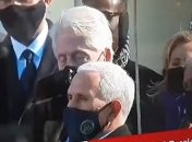 Билл Клинтон уснул на инаугурации Байдена: курьезное видео 