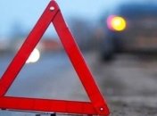 Вблизи Львова колесо от прицепа смертельно травмировало женщину на остановке