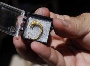 Ученые обнаружили золотую серьгу, которой около 2200 лет 