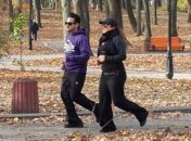 Парочка замечена утром в одном столичном парке на совместной пробежке.