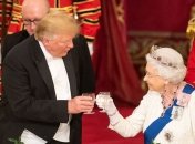 Дональд Трамп оконфузился перед королевой Елизаветой II