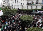 Более 200 человек пострадали в ходе протестов в Алжире
