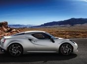 Alfa Romeo 4C Spider покажут в Женеве