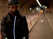 Ford разработала эмодзи-куртку с экраном для велосипедистов