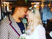 Экс-солистка Spice Girls Эмма Бантон вышла замуж после 23 лет совместной жизни 