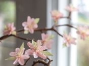 Как сделать ветку сакуры с цветами из гофрированной бумаги своими руками