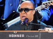 65-летний Стиви Уандер станет отцом тройни