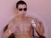 Российский депутат прославился в сети, сняв на видео "тройничок" с женой и девочкой-подростком