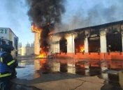 У Сєвєродонецьку через обстріл загорівся продуктовий склад