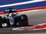 Экклстоун: Для Формулы-1 будет лучше, если титул выиграет Хэмилтон