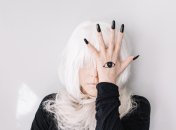 Без эффектного маникюра в Хэллоуин не обойтись