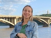 "Прошли 200 метров и уже устала": супруга Виктора Павлика вышла на первую прогулку с новорожденным сыном