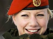 Женщин во имя равенства будут призывать в армию