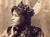 Модель из племени в прекрасных снимках начала прошлого века (Фото) 