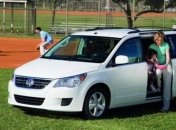 Volkswagen объявил о снятии с производства минивена Routan 