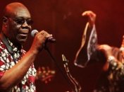 Саксофонист Ману Дибанго умер от коронавируса